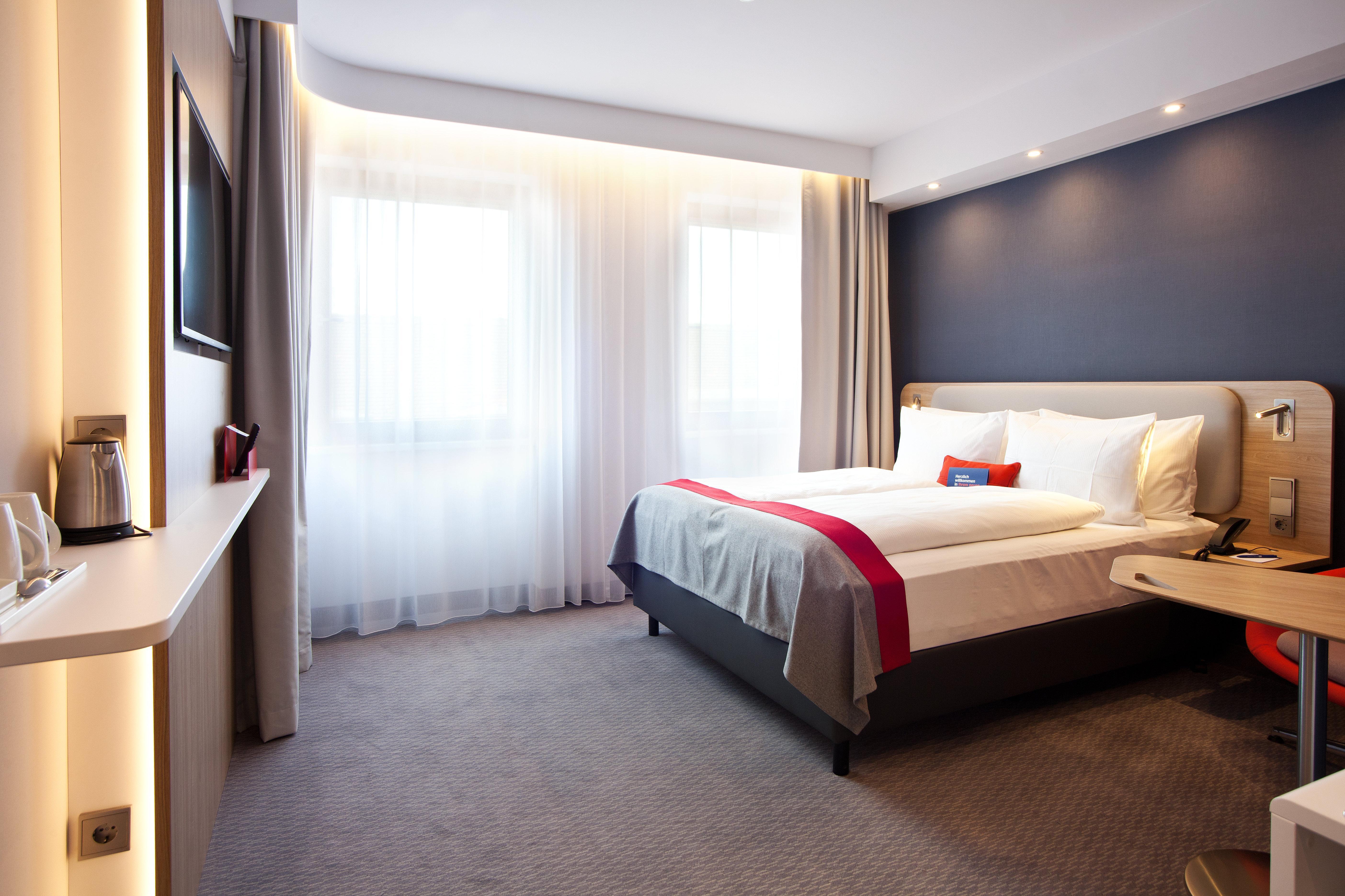 Holiday Inn Express - Saarbruecken By Ihg Εξωτερικό φωτογραφία